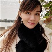 A Chinese native speaker and licensed medical doctor